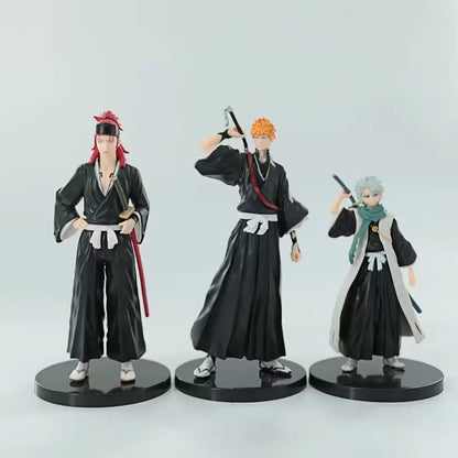 ثلاث مجسمات لشخصبات بليتش معا bl